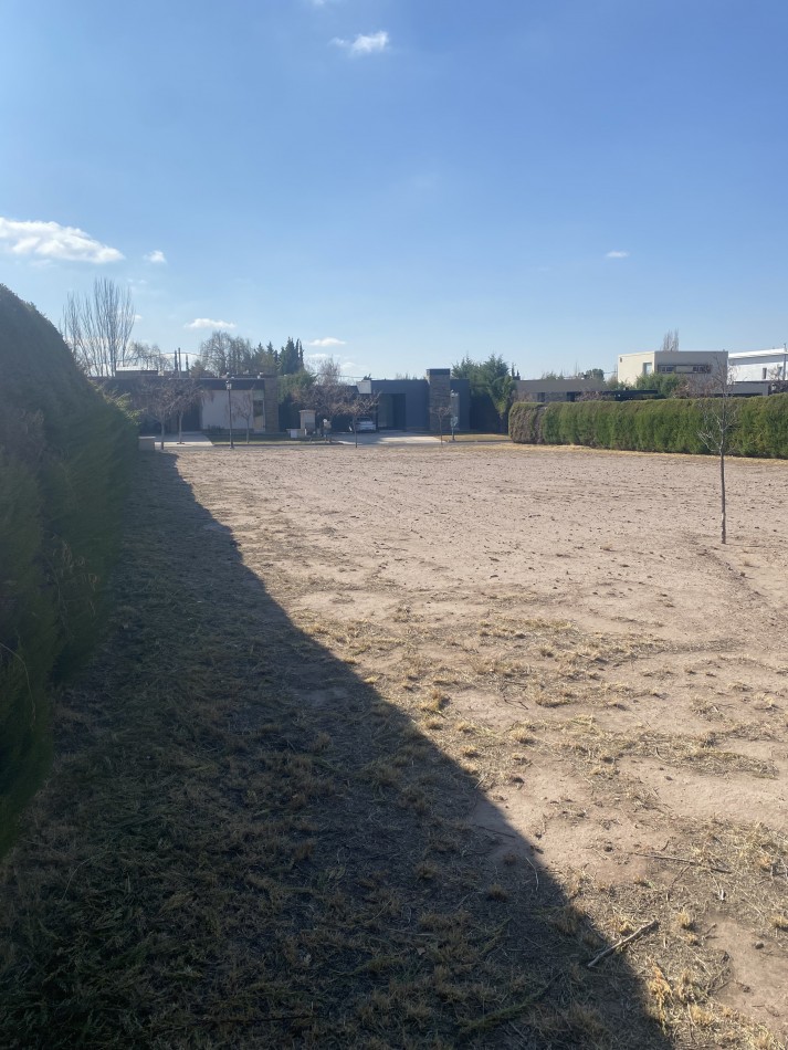 LOTE EN VENTA EN BARRIO PRIVADO LAS CANDELAS II - CHACRAS DE CORIA- MENDOZA