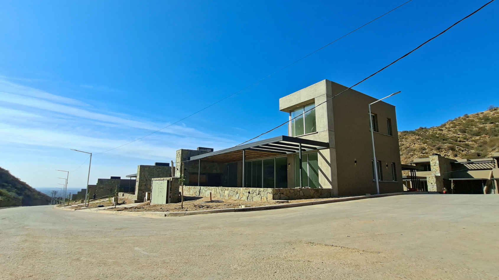 DUPLEX A ESTRENAR EN BARRIO MENDOZA NORTE
