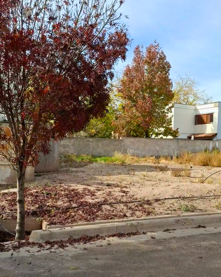 LOTE EN VENTA EN BARRIO DE JARDINES DE KARAKORUM
