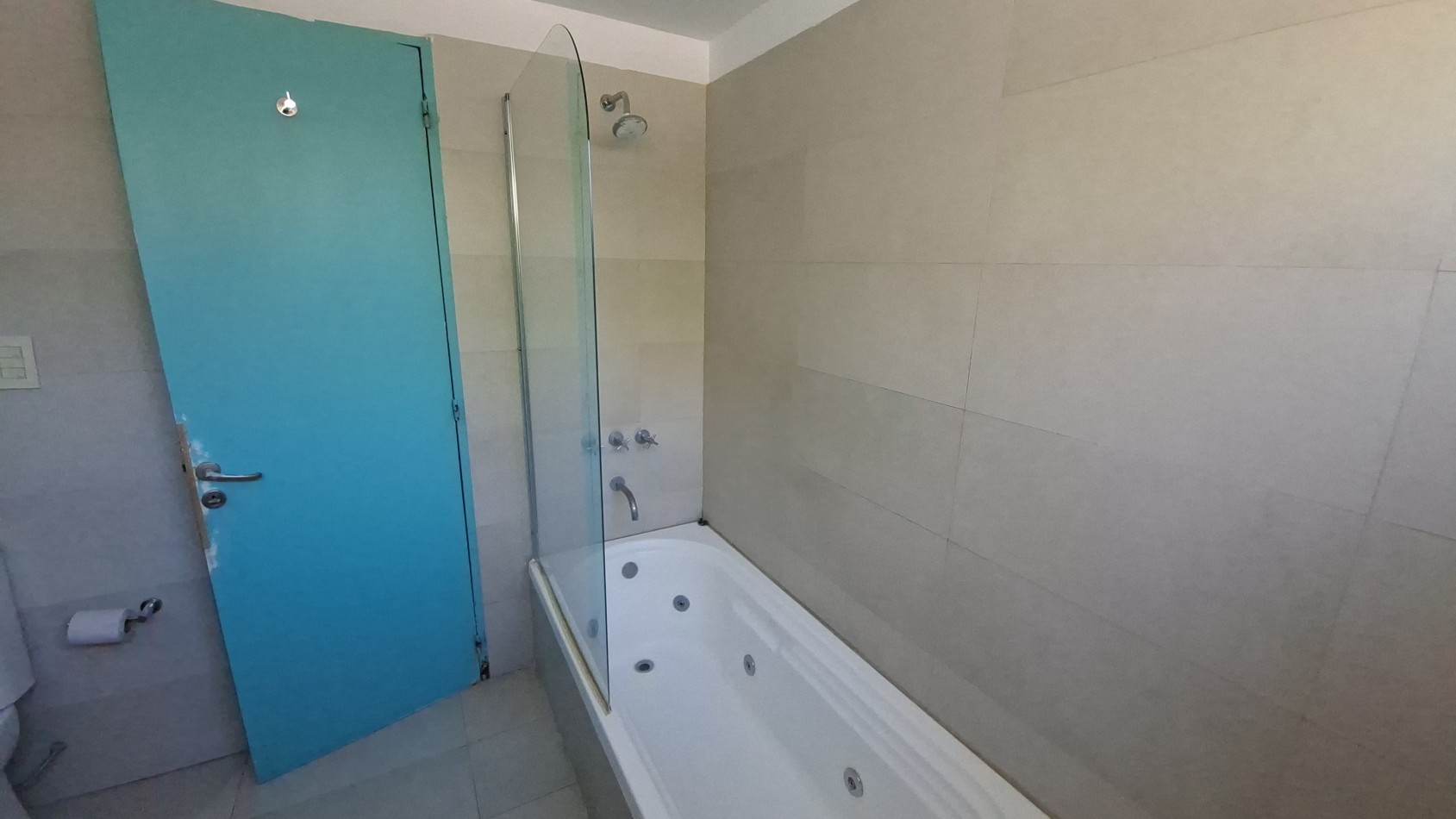 CASA EN VENTA EN BARRIO RAIZ I- LAS HERAS-