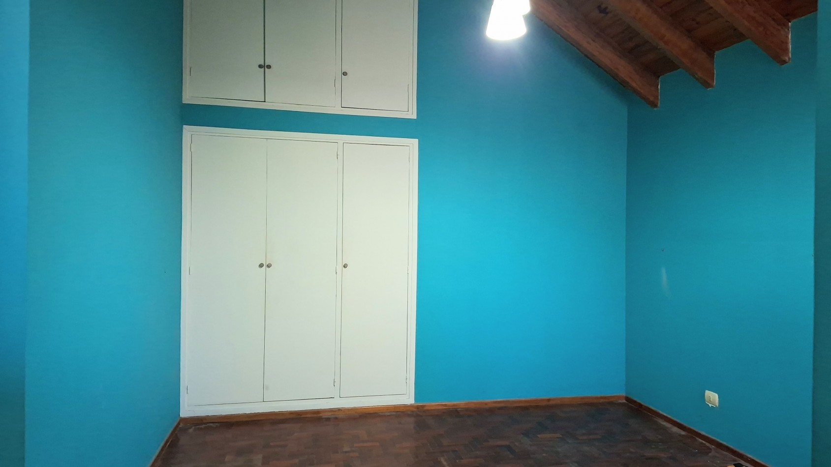 CASA EN VENTA EN BARRIO RAIZ I- LAS HERAS-