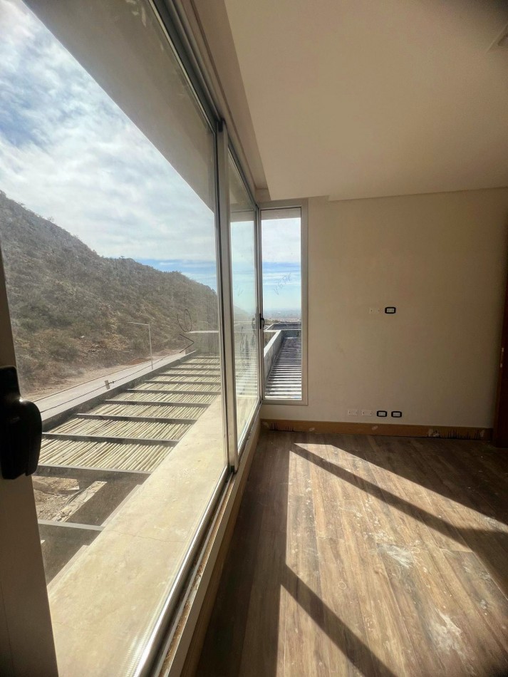 DUPLEX A ESTRENAR EN BARRIO MENDOZA NORTE