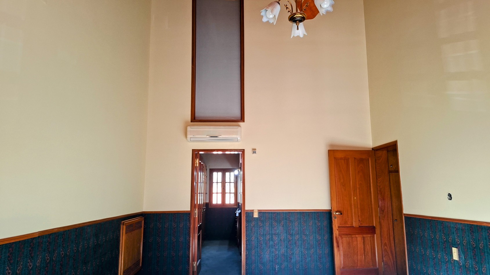 EXCELENTE CASA A LA VENTA EN LA SEXTA SECCION DE MENDOZA