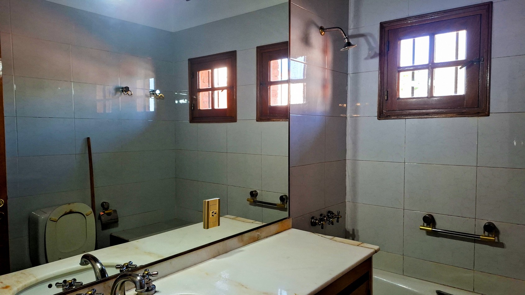 EXCELENTE CASA A LA VENTA EN LA SEXTA SECCION DE MENDOZA