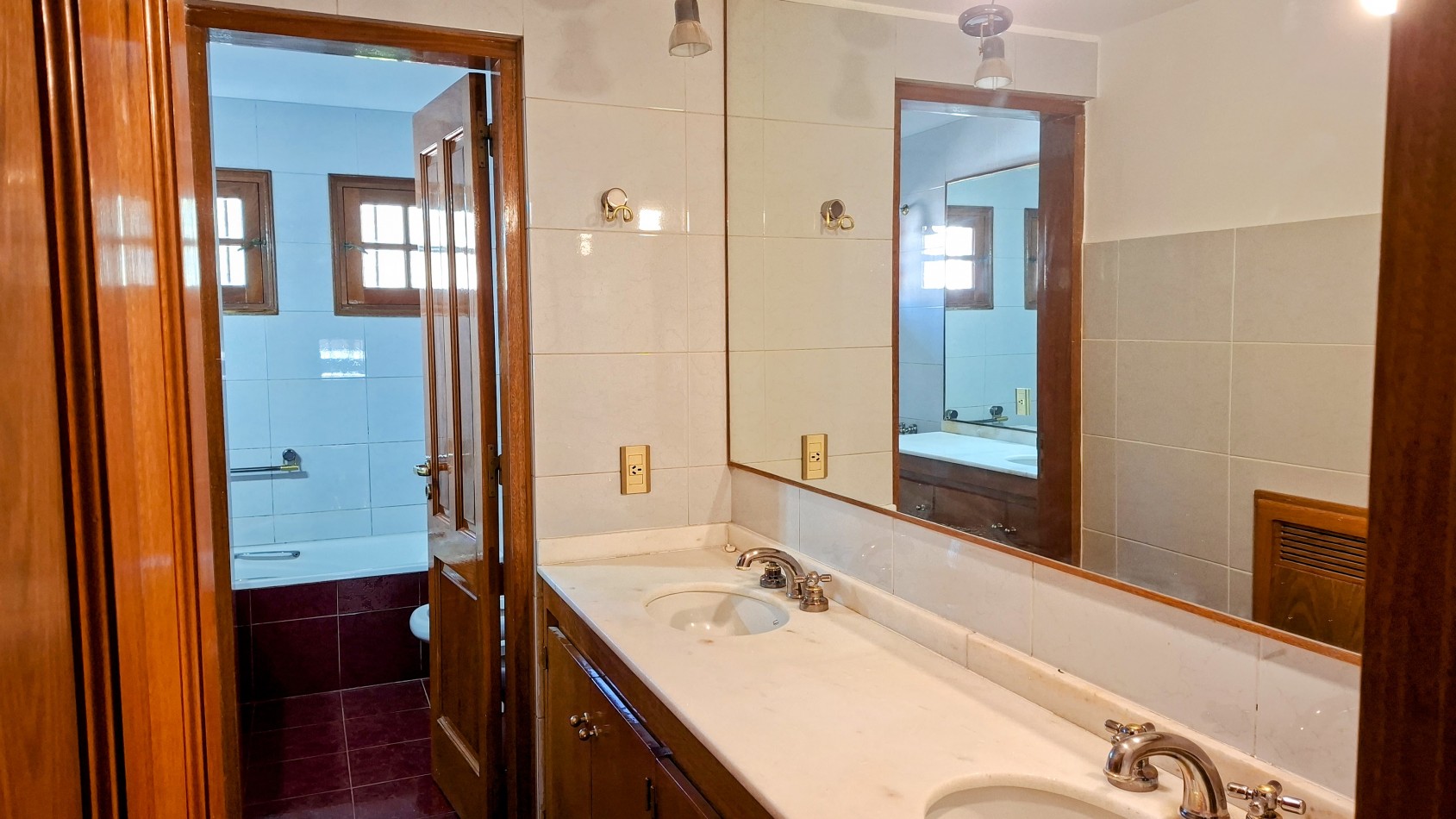 EXCELENTE CASA A LA VENTA EN LA SEXTA SECCION DE MENDOZA