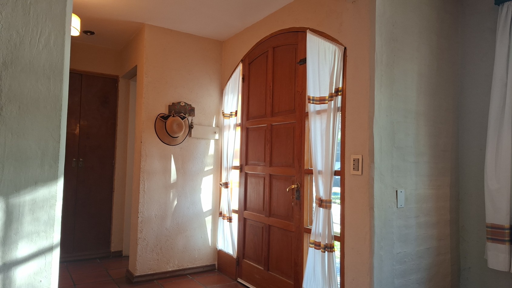 HERMOSA CASA EN VENTA EN BARRIO DALVIAN