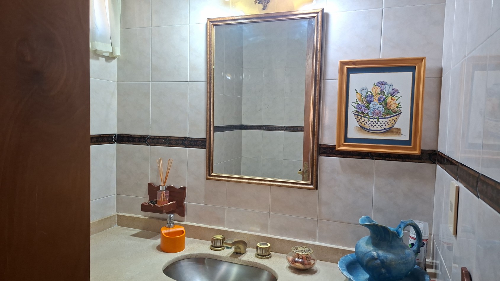 HERMOSA CASA EN VENTA EN BARRIO DALVIAN