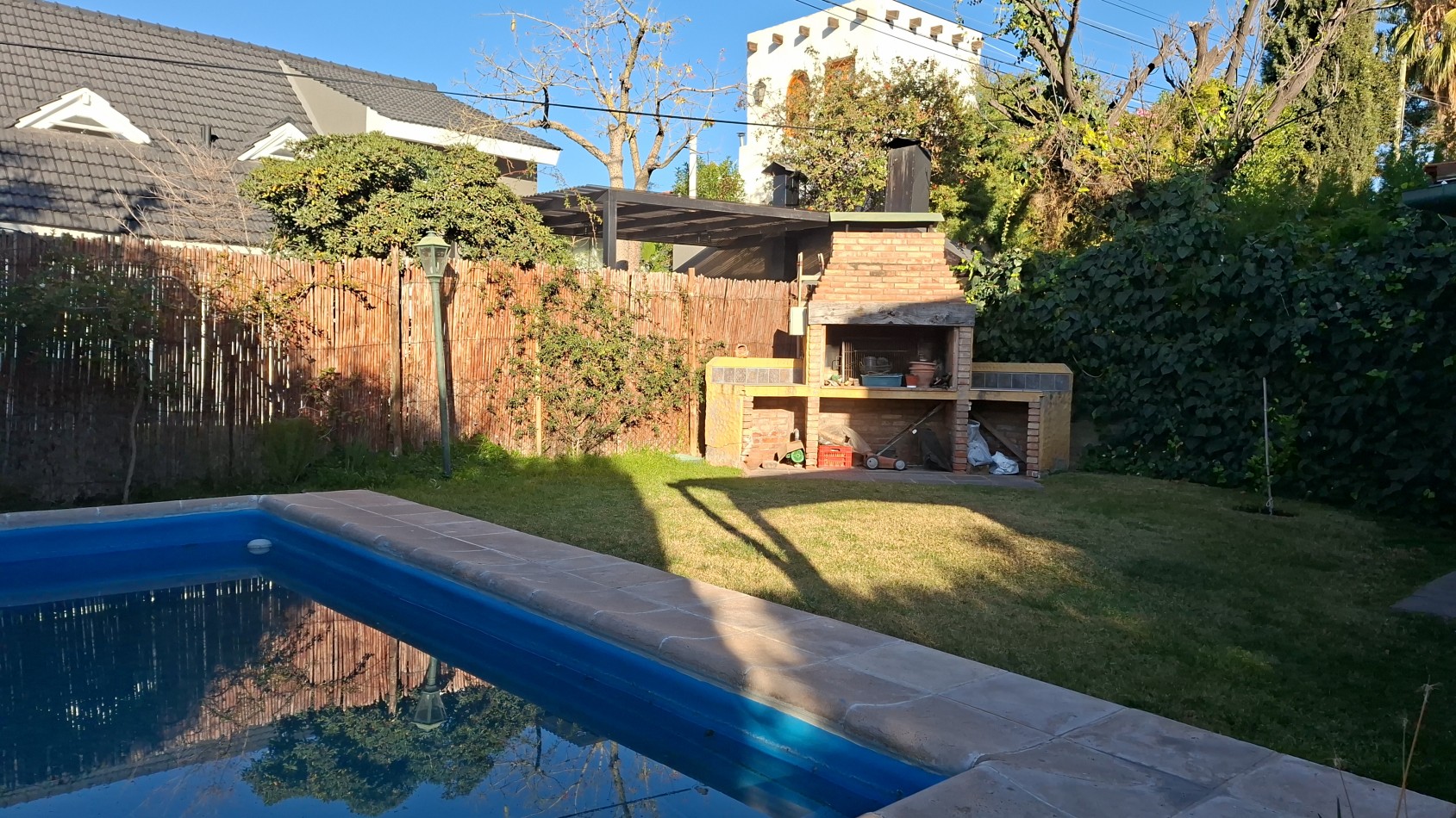 HERMOSA CASA EN VENTA EN BARRIO DALVIAN