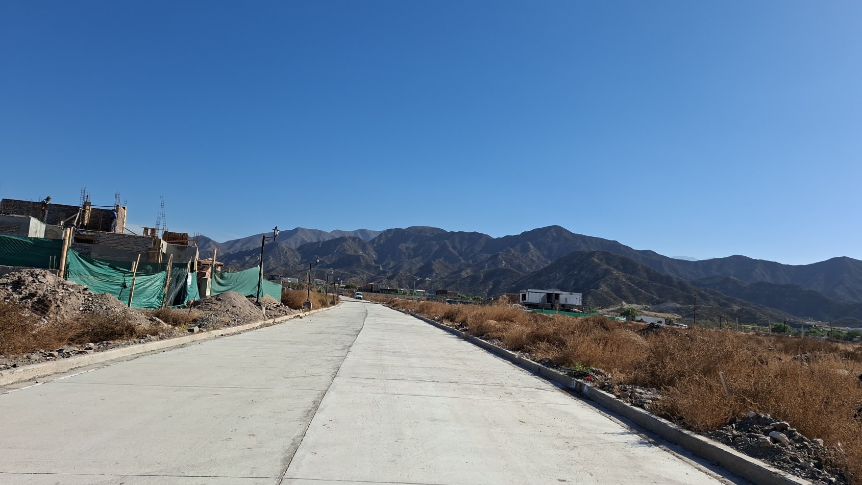 LOTE EN VENTA EN EL BARRIO LA BASTILLA