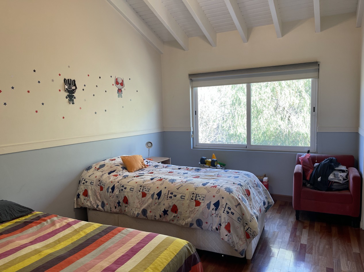 EXCELENTE CASA EN VENTA EN EL BARRIO DALVIAN