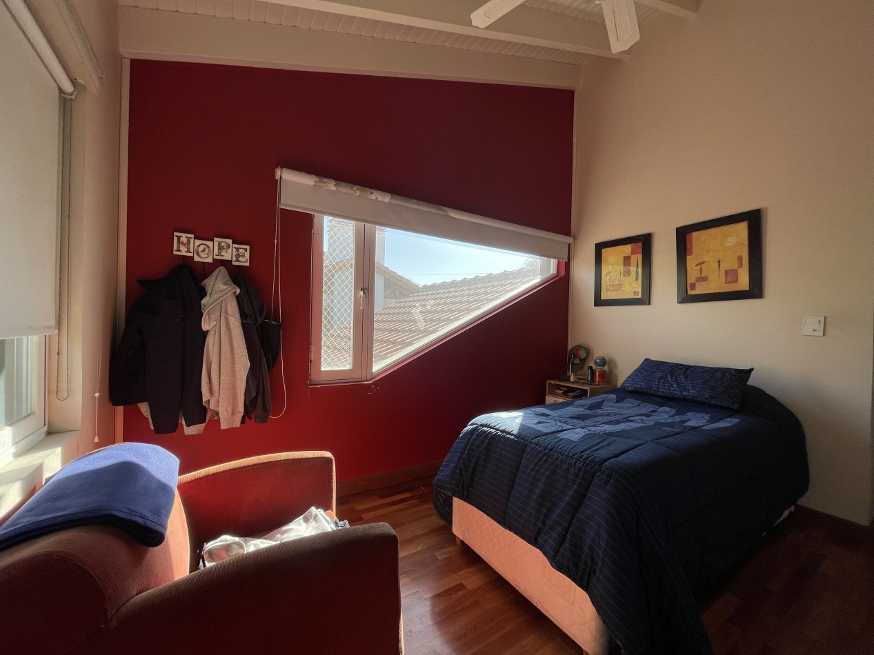 EXCELENTE CASA EN VENTA EN EL BARRIO DALVIAN