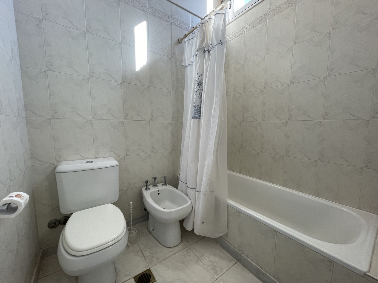 EXCELENTE CASA EN VENTA EN EL BARRIO DALVIAN