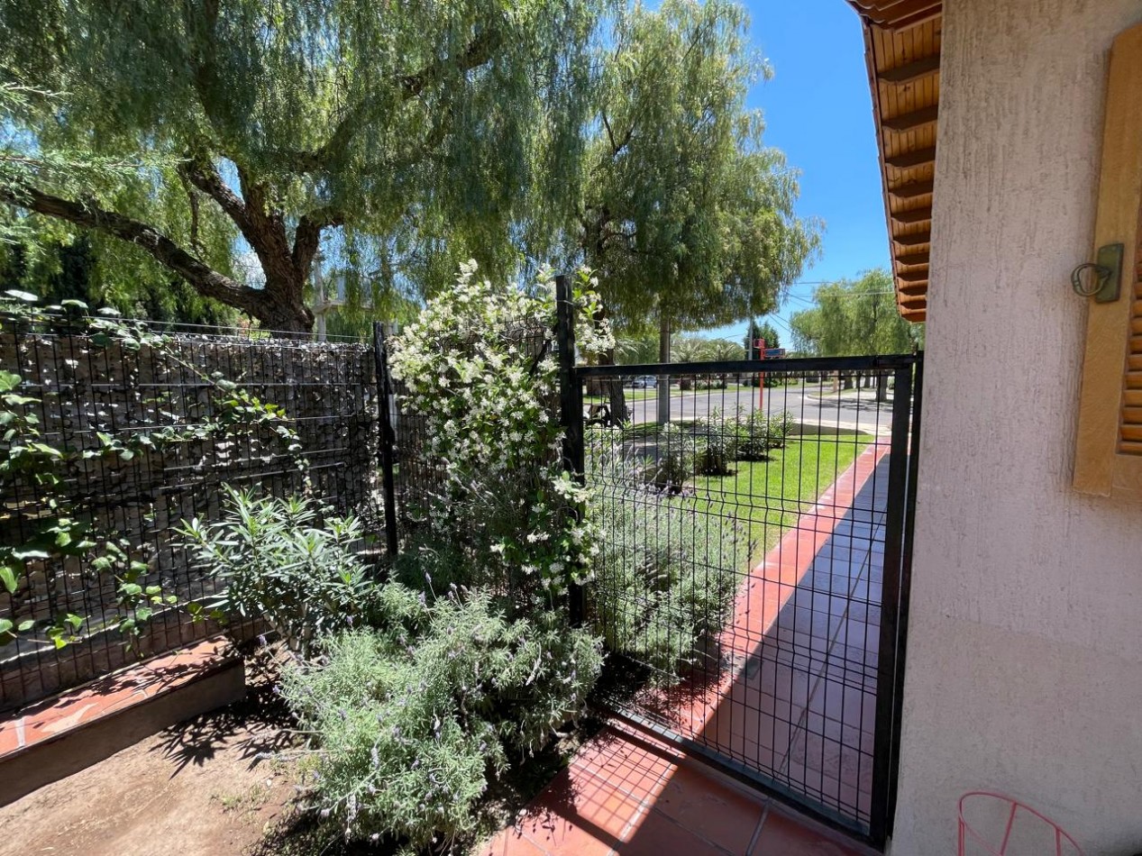 CASA EN ALQUILER EN BARRIO PRIVADO DALVIAN