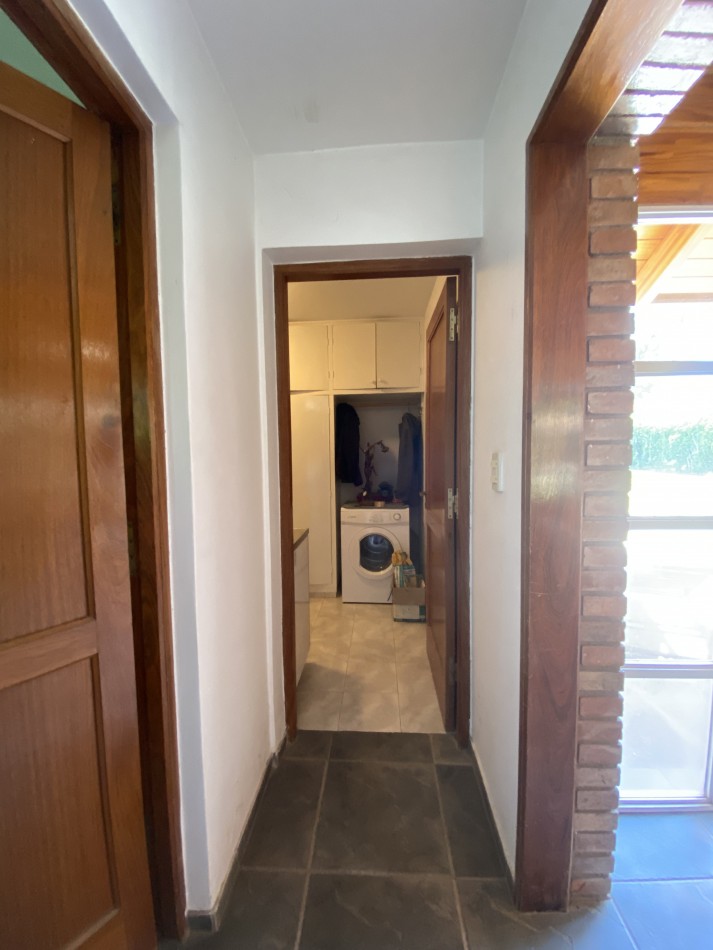 AMPLIA CASA EN VENTA EN BARRIO "ALTO CHACRAS", CHACRAS DE CORIA 