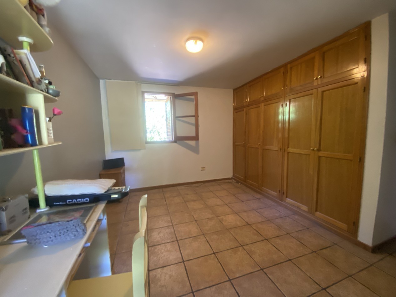 AMPLIA CASA EN VENTA EN BARRIO "ALTO CHACRAS", CHACRAS DE CORIA 