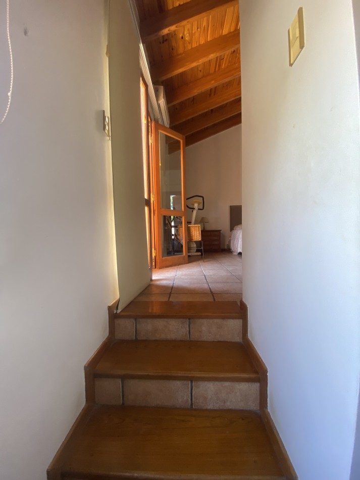 AMPLIA CASA EN VENTA EN BARRIO "ALTO CHACRAS", CHACRAS DE CORIA 