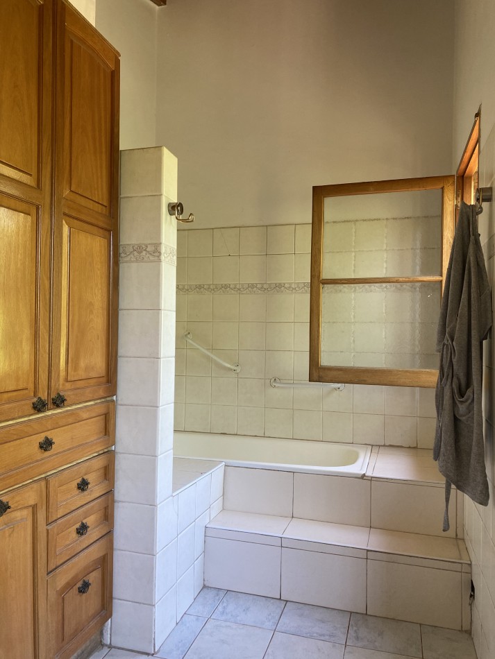 AMPLIA CASA EN VENTA EN BARRIO "ALTO CHACRAS", CHACRAS DE CORIA 