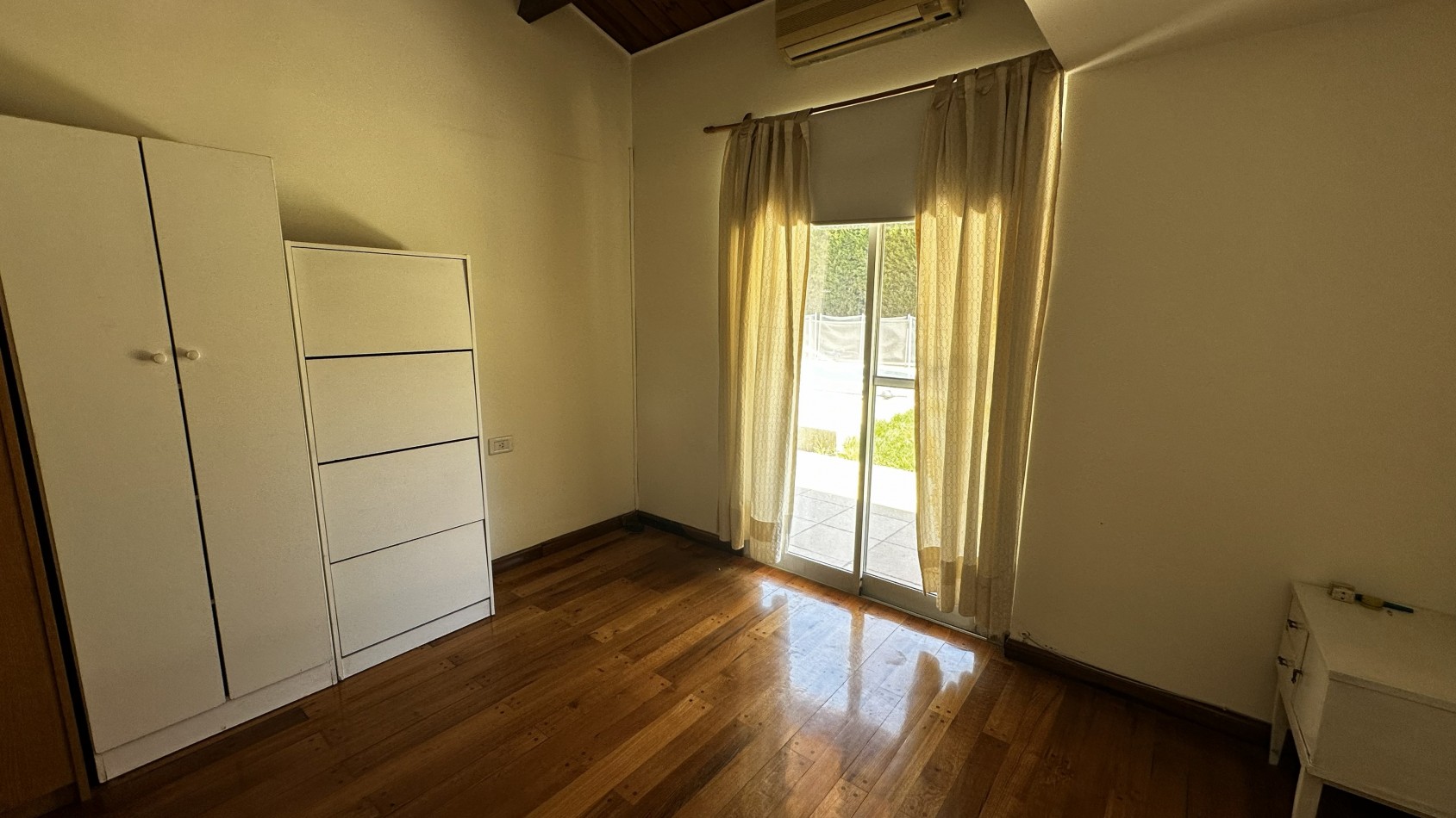 IMPECABLE CASA EN VENTA EN BARRIO PRIVADO DALVIAN