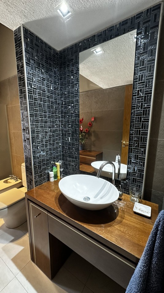 IMPECABLE CASA EN VENTA EN BARRIO PRIVADO DALVIAN