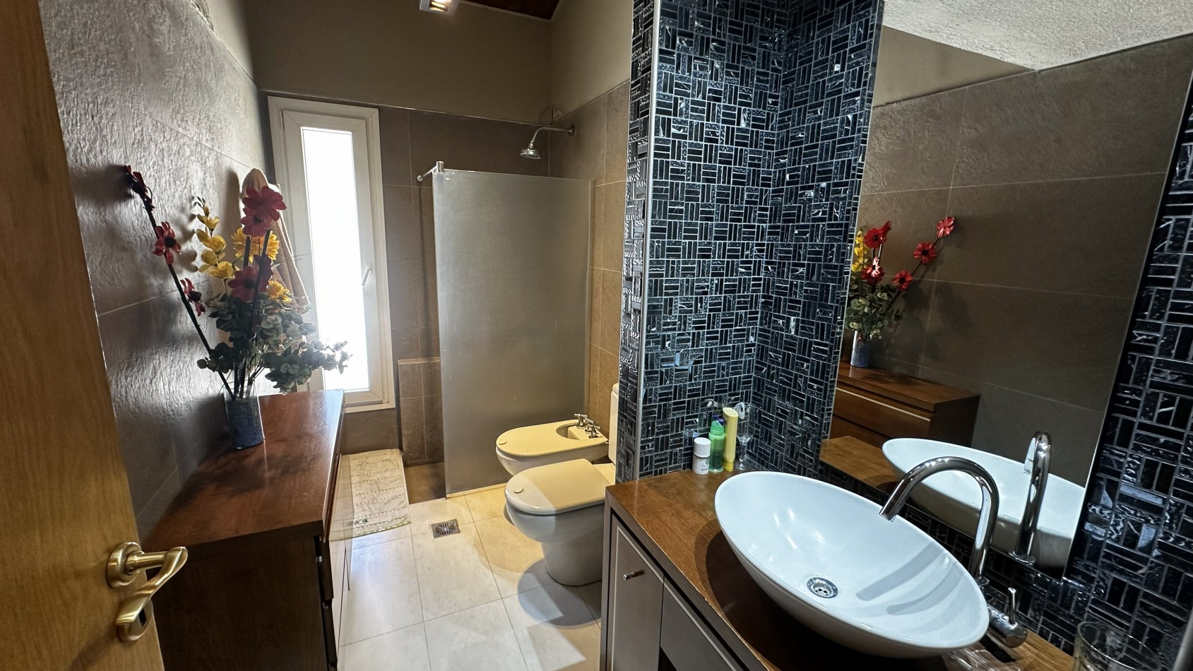 IMPECABLE CASA EN VENTA EN BARRIO PRIVADO DALVIAN