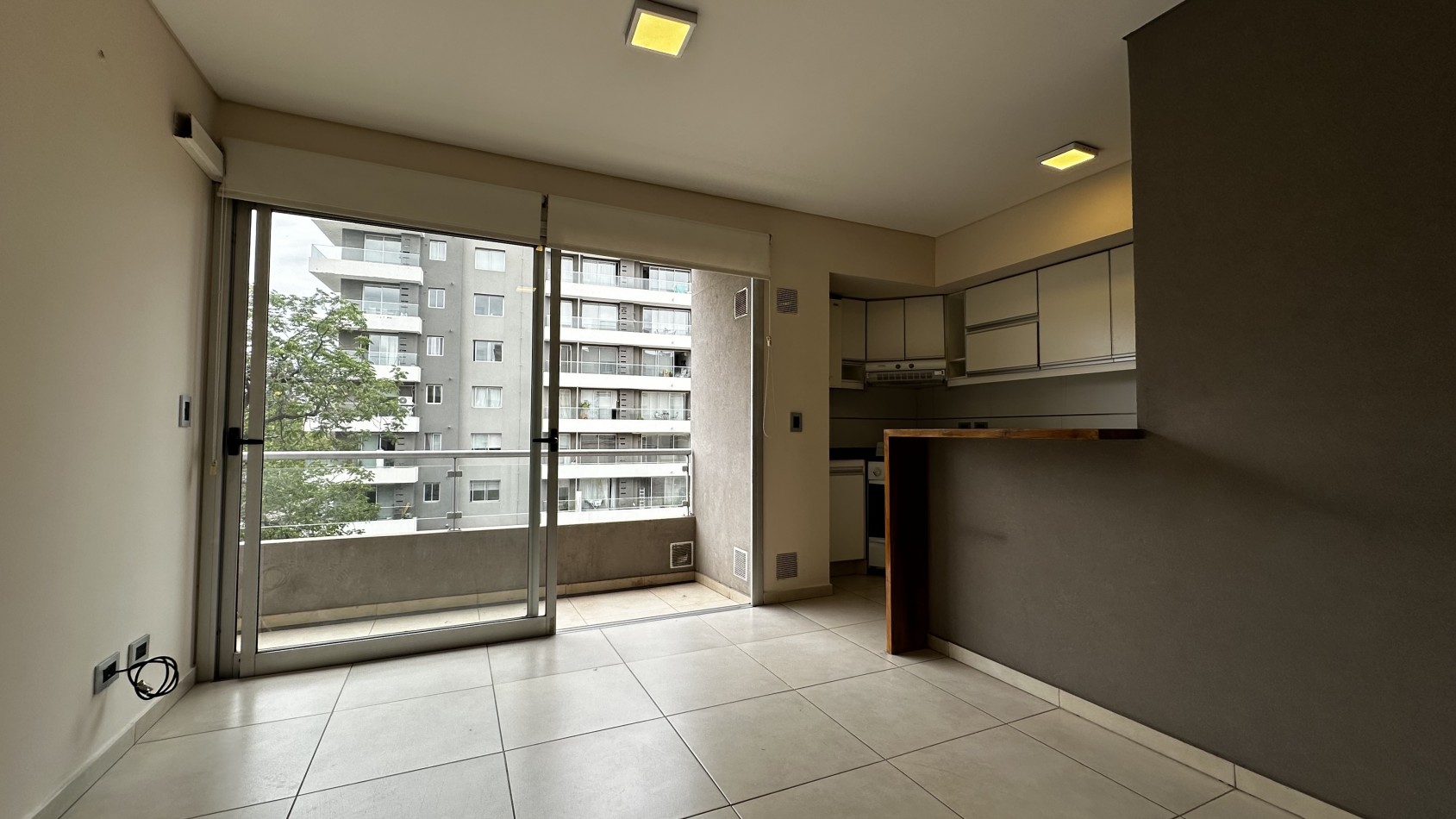 LUMINOSO DEPARTAMENTO EN VENTA | CUARTA OESTE - CIUDAD DE MENDOZA