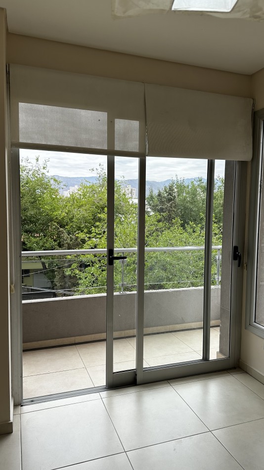 LUMINOSO DEPARTAMENTO EN VENTA | CUARTA OESTE - CIUDAD DE MENDOZA