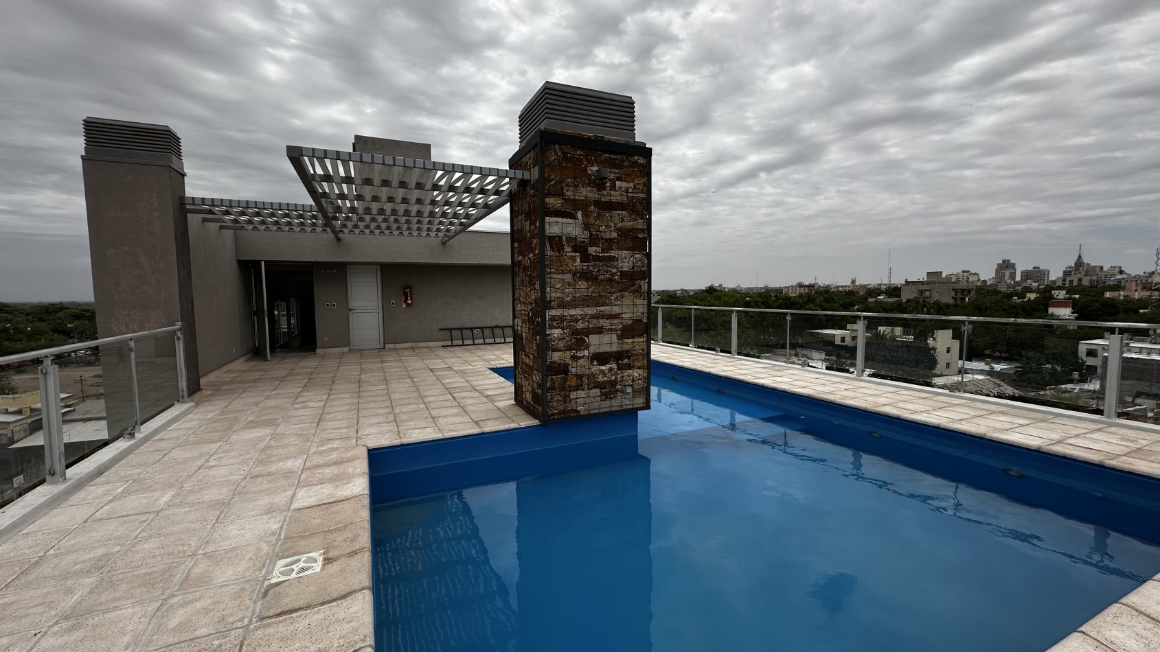 LUMINOSO DEPARTAMENTO EN VENTA | CUARTA OESTE - CIUDAD DE MENDOZA