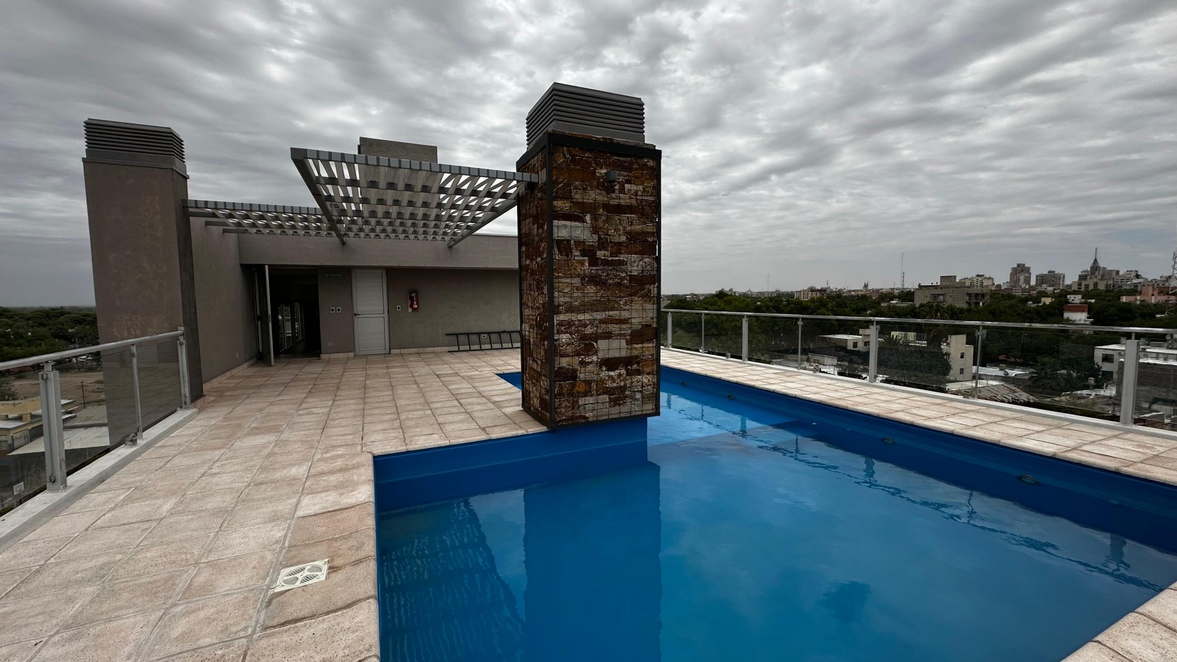 LUMINOSO DEPARTAMENTO EN VENTA | CUARTA OESTE - CIUDAD DE MENDOZA