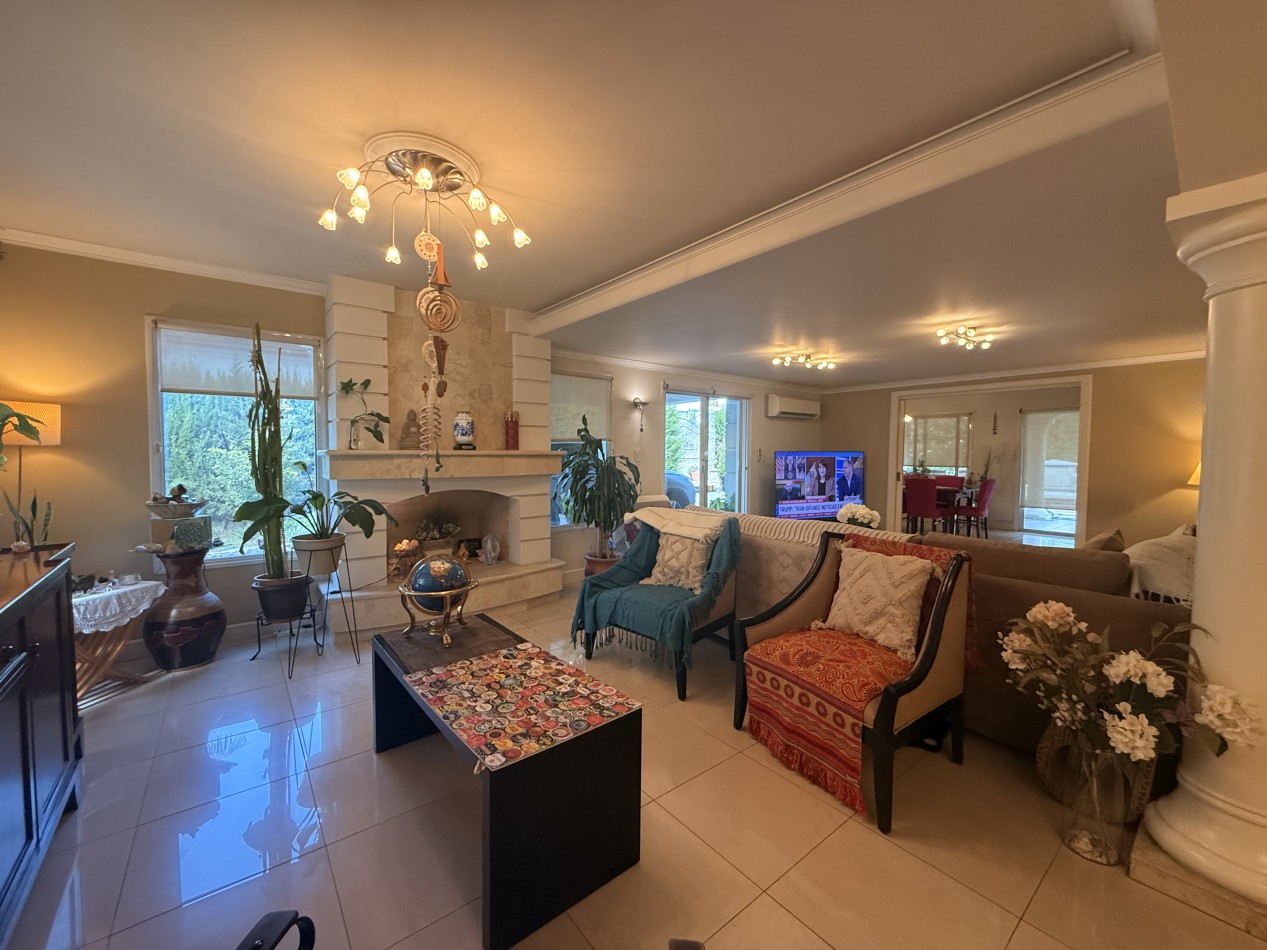 ESPECTACULAR CASA EN VENTA EN BARRIO DALVIAN