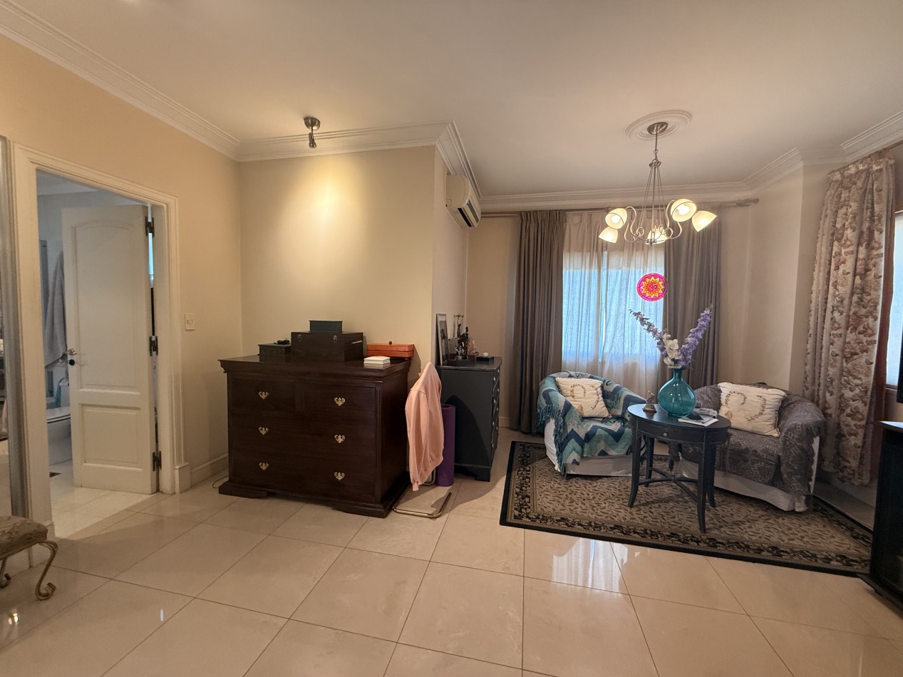 ESPECTACULAR CASA EN VENTA EN BARRIO DALVIAN