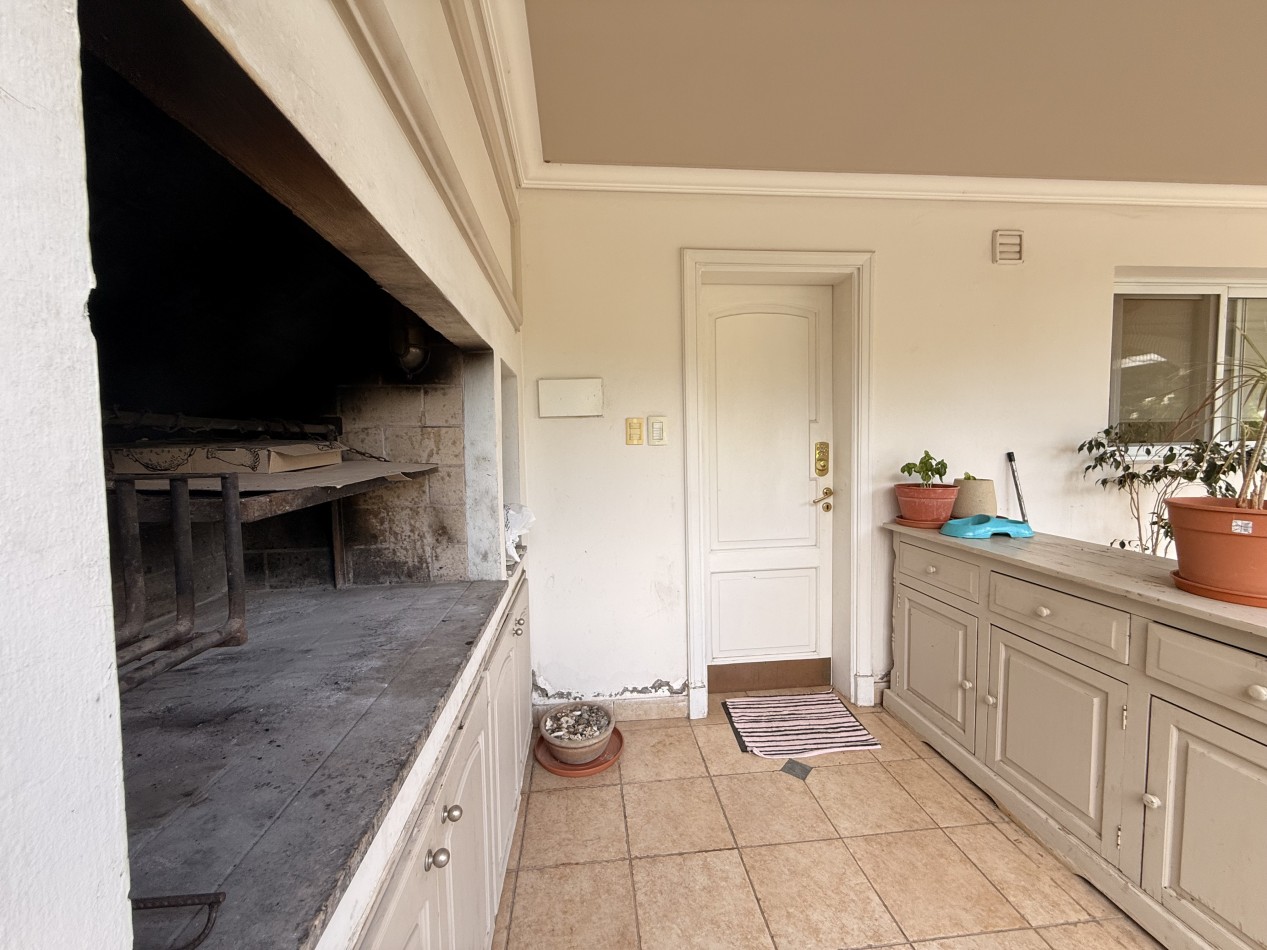 ESPECTACULAR CASA EN VENTA EN BARRIO DALVIAN
