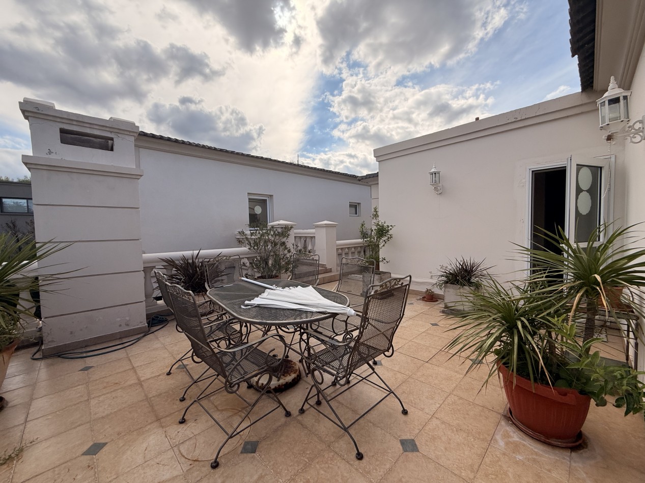 ESPECTACULAR CASA EN VENTA EN BARRIO DALVIAN