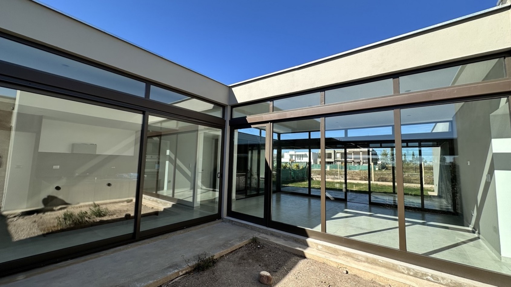 MODERNA CASA EN VENTA BARRIO GRAN BOEDO | LUJAN DE CUYO
