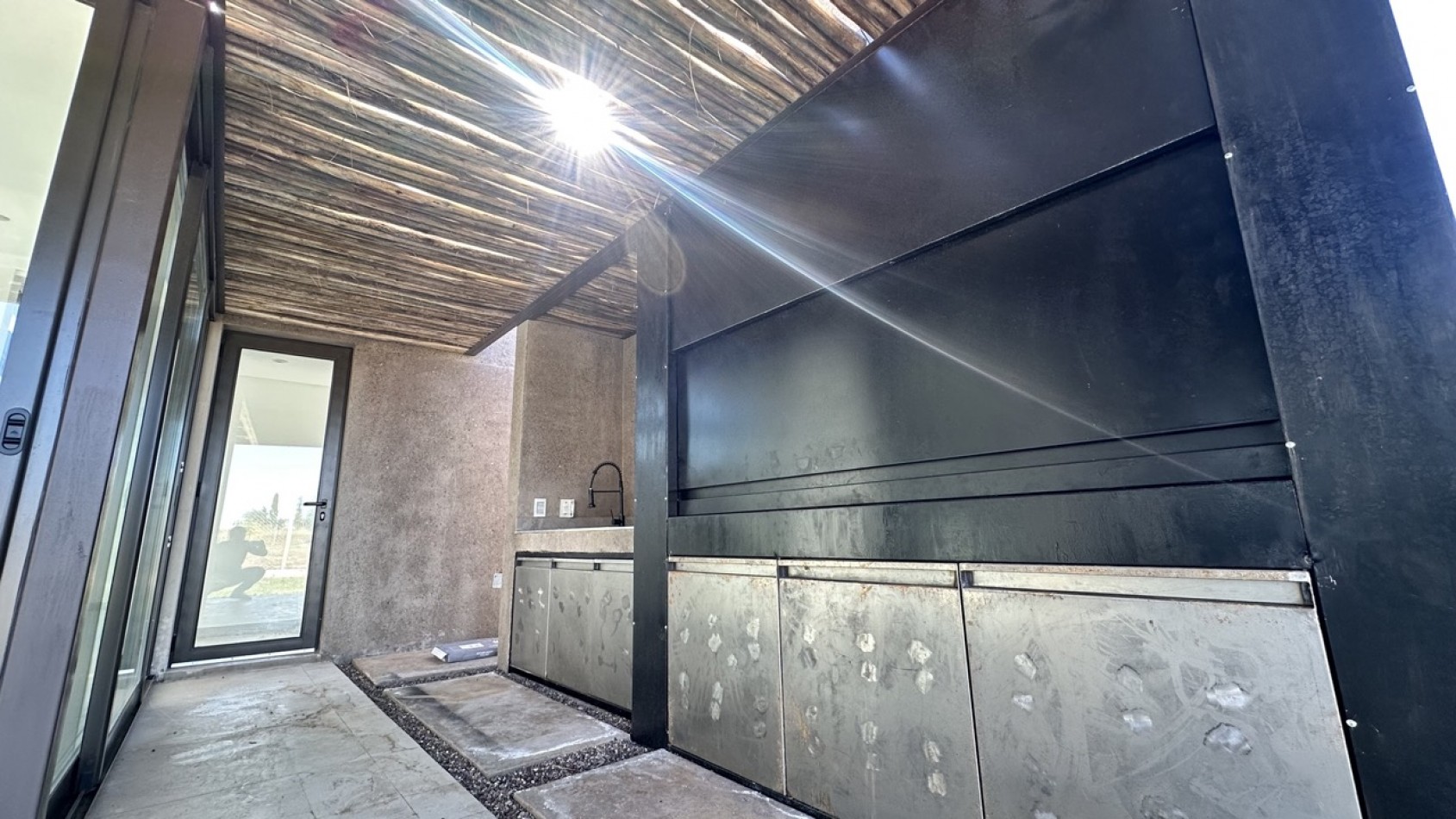MODERNA CASA EN VENTA BARRIO GRAN BOEDO | LUJAN DE CUYO