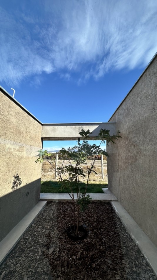 MODERNA CASA EN VENTA BARRIO GRAN BOEDO | LUJAN DE CUYO