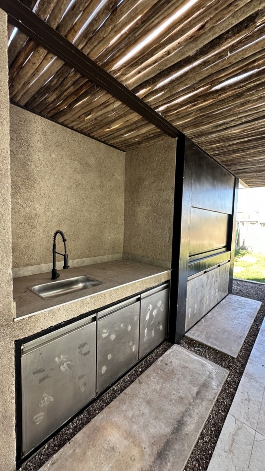 MODERNA CASA EN VENTA BARRIO GRAN BOEDO | LUJAN DE CUYO