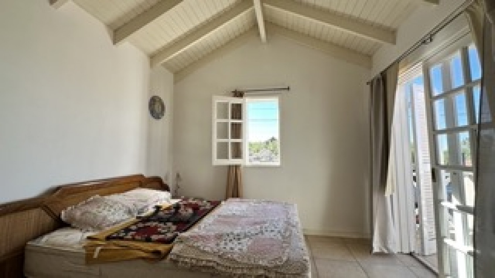 Hermosa casa en Dalvian con dormitorio en Planta Baja