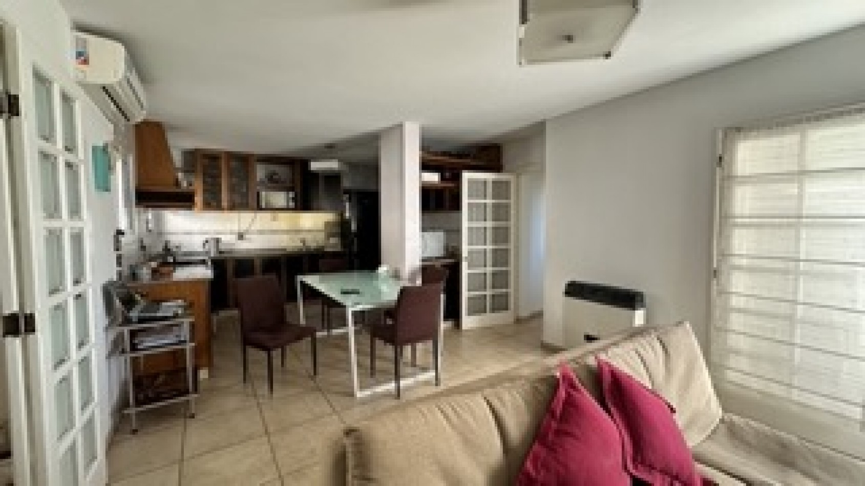 Hermosa casa en Dalvian con dormitorio en Planta Baja