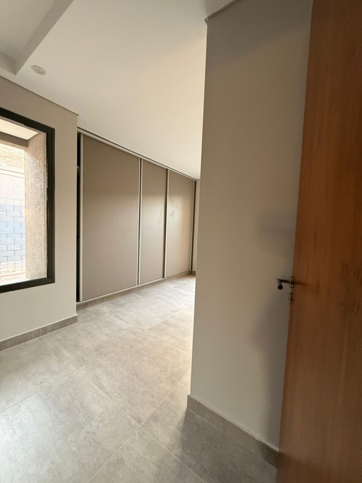 CASA A ESTRENAR EN BARRIO LAS ACACIAS DE GODOY CRUZ