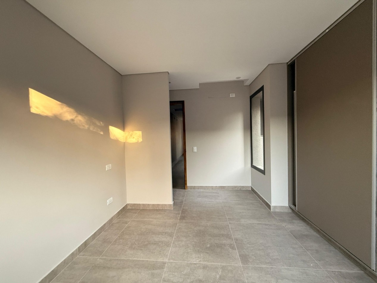 CASA A ESTRENAR EN BARRIO LAS ACACIAS DE GODOY CRUZ