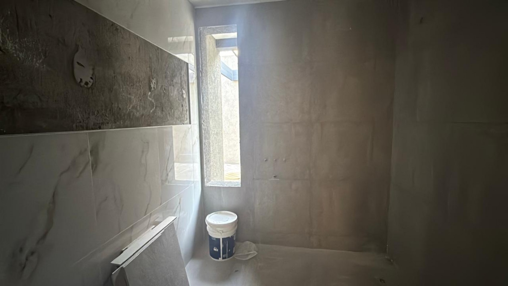 DESTACADA CASA A ESTRENAR EN VENTA EN BARRIO LAS ACACIAS