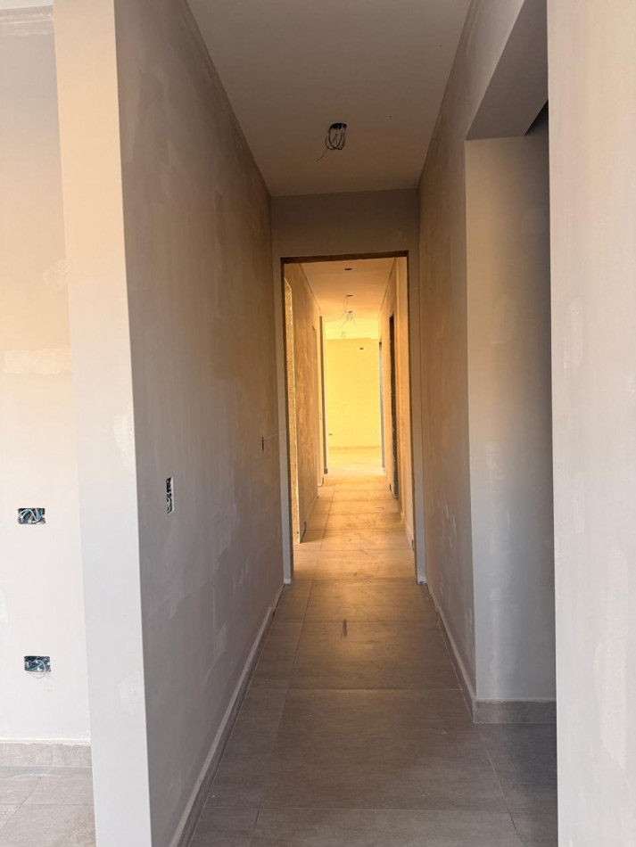 DESTACADA CASA A ESTRENAR EN VENTA EN BARRIO LAS ACACIAS