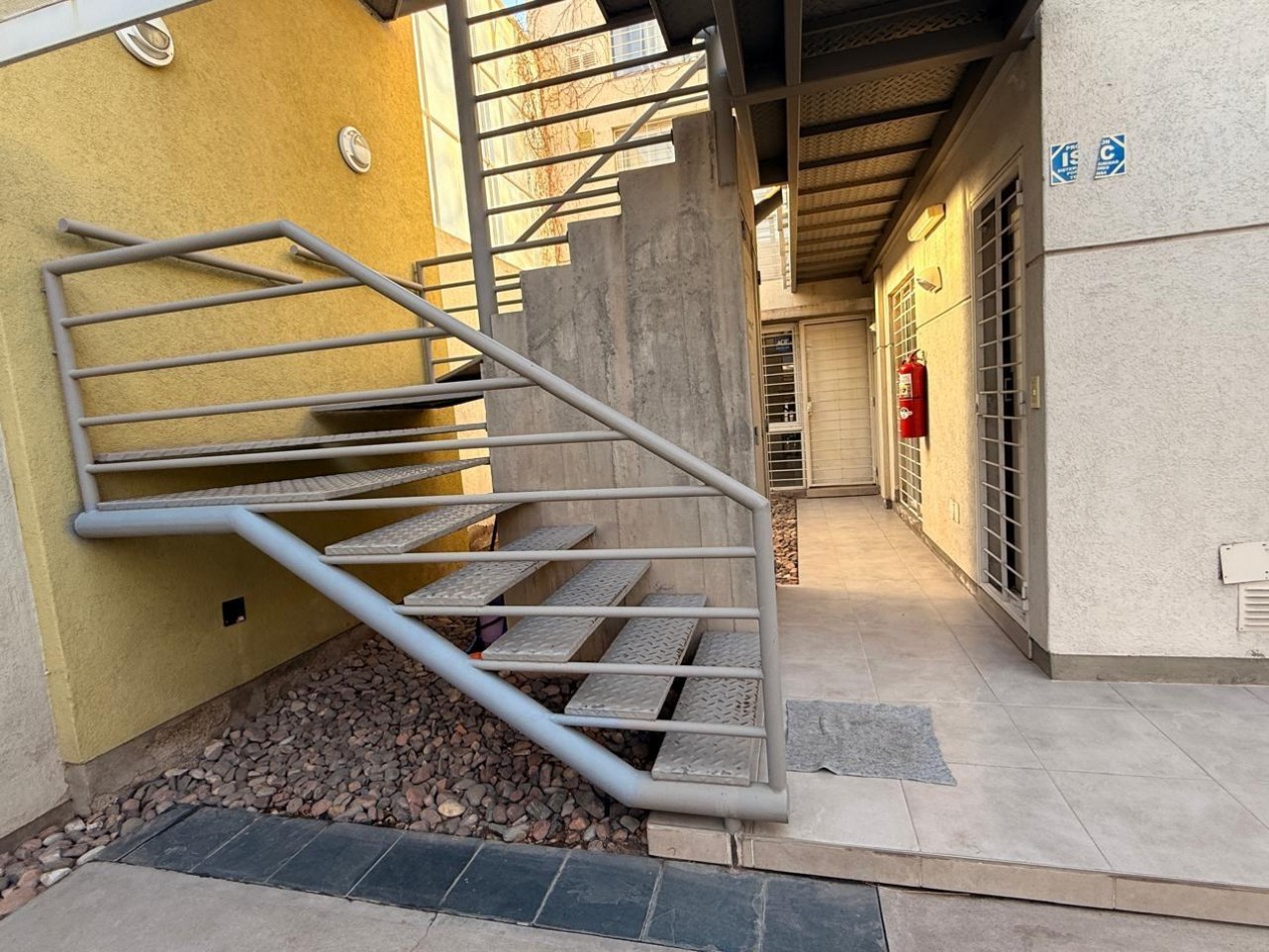 DEPARTAMENTO EN PLANTA BAJA EN GODOY CRUZ