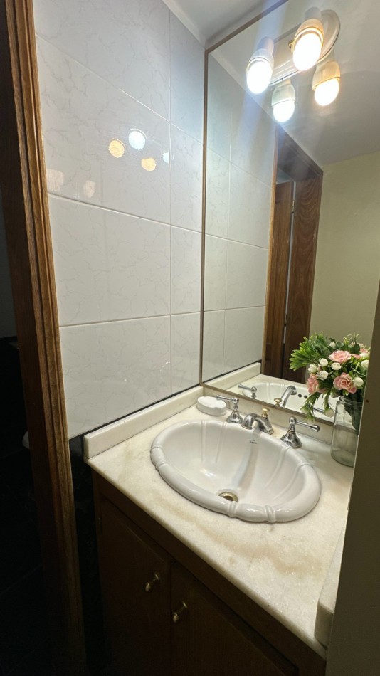EXCELENTE CASA A LA VENTA EN LA SEXTA SECCION DE MENDOZA