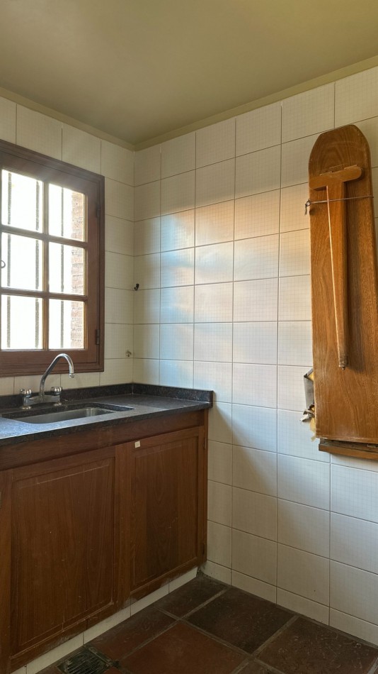 EXCELENTE CASA A LA VENTA EN LA SEXTA SECCION DE MENDOZA