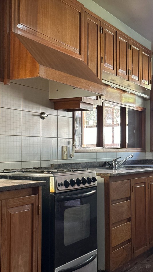 EXCELENTE CASA A LA VENTA EN LA SEXTA SECCION DE MENDOZA