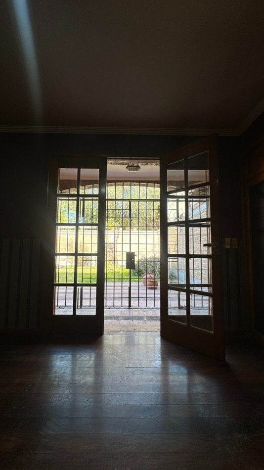 EXCELENTE CASA A LA VENTA EN LA SEXTA SECCION DE MENDOZA