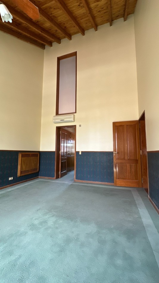EXCELENTE CASA A LA VENTA EN LA SEXTA SECCION DE MENDOZA