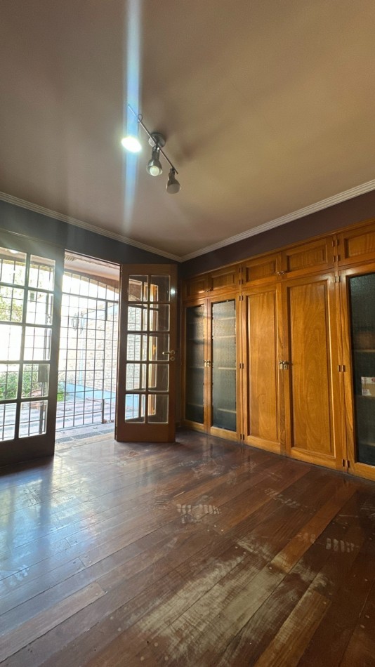 EXCELENTE CASA A LA VENTA EN LA SEXTA SECCION DE MENDOZA