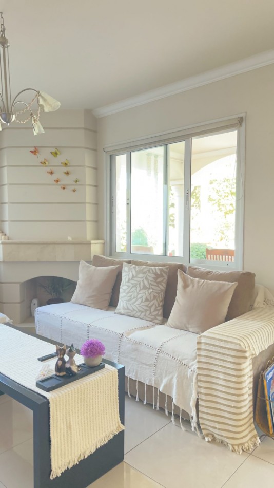 ESPECTACULAR CASA EN VENTA EN BARRIO DALVIAN